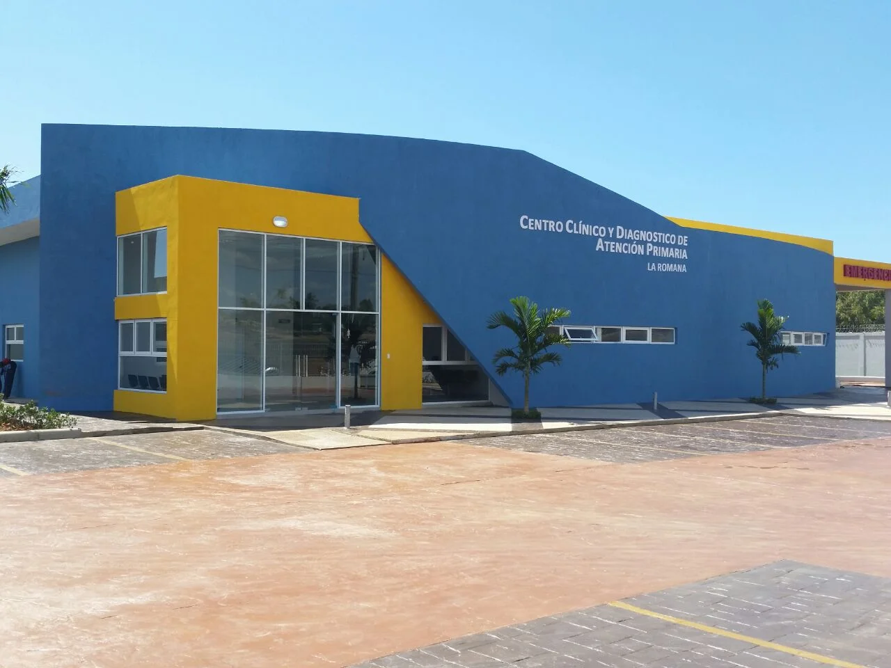 Pisos de Grado Médico y Asepsia Total — Centro Clínico de Diagnóstico y Atención Primaria La Romana, Villa Caleta, La Romana